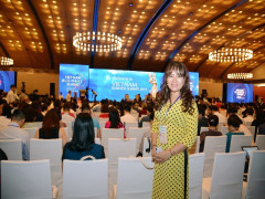 Á khôi Hồ Thanh Hương  tham dự sự kiện Hội nghị Thượng đỉnh Kinh doanh Việt Nam