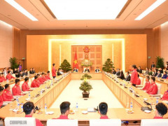 Thủ tướng Nguyễn Xuân Phúc  gặp mặt, biểu dương, khen thưởng Đội tuyển Bóng đá nam quốc gia Việt Nam