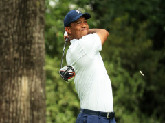 Lần đầu tiên Tiger Woods trở lại top 5 thế giới kể từ năm 2014