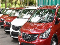 Hàng trăm ô tô thương hiệu Việt VinFast Fadil đến tay khách hàng