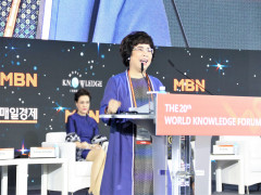 Nữ doanh nhân Việt truyền cảm hứng tại diễn đàn tri thức thế giới với “sức mạnh của người mẹ”