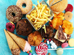 Sử dụng nhiều đồ ăn nhanh có thể khiến thị lực giảm sút