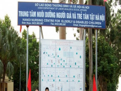 Thực hư việc cán bộ Trung tâm nhân đạo ở Hà Nội ăn chặn hàng từ thiện?