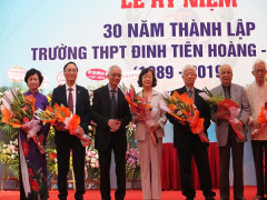Kỷ niệm 30 năm thành lập Trường THPT Đinh Tiên Hoàng