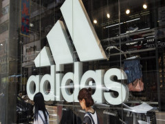 Doanh số Adidas tại Trung Quốc sụp đổ vì dịch virus corona