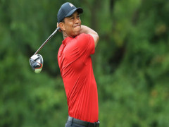 Điều gì làm nên kỹ thuật gạt bóng golf “đỉnh cao” của huyền thoại Tiger Woods?
