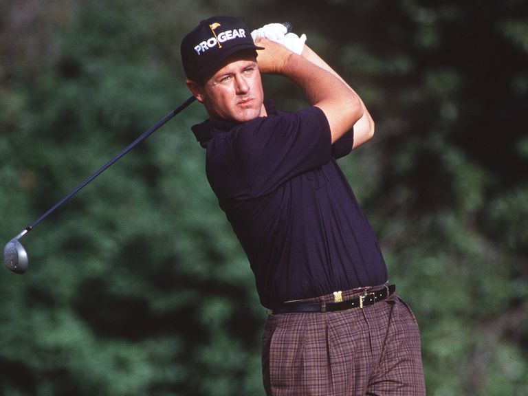 Golfer nào lập kỷ lục 'tiêu tốn' gậy nhất ở 1 hố golf tại PGA Tour?