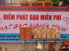 Đảng bộ Khối doanh nghiệp ngoài KVNN Quận Thanh Xuân (Hà Nội) trao tặng hơn 2.000 suất quà