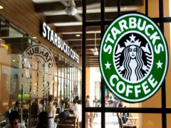 Sở hữu hàng chục nghìn cửa hàng, khi Covid-19 ập đến, Starbucks cũng phải chuyển hướng bán online