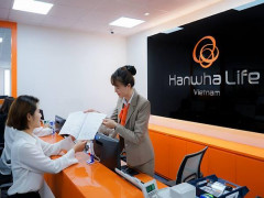 Một khách hàng của Hanwha Life được nhận quyền lợi bảo hiểm hơn 21 tỉ