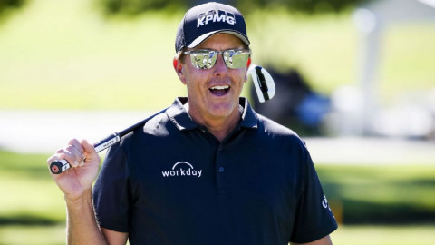 Golfer Phil Mickelson được định giá 45000 USD tại U.S Open 2020
