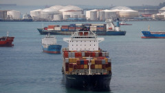 Châu Á: Giá container tăng “đột biến” do sự chuyển dịch mua sắm thương mại điện tử
