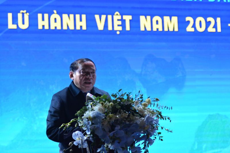 Thứ trưởng Bộ VHTT&DL Nguyễn Văn Hùng phát biểu tại diễn đàn. Ảnh VGP
