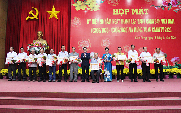 Tỉnh Kiên Giang tổ chức họp mặt kỷ niệm 90 năm thành lập Đảng