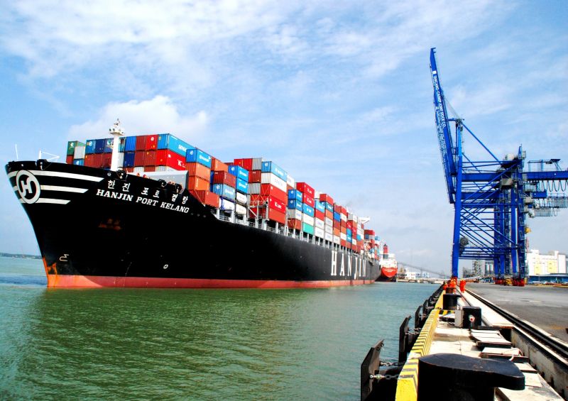Khan hiếm container rỗng trong mùa cao điểm đã khiến nhiều doanh nghiệp xuất khẩu gặp khó