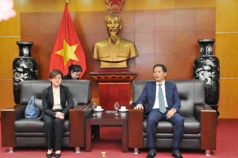 Bộ trưởng Trần Tuấn Anh tiếp Đại sứ Đặc mệnh toàn quyền Singapore tại Việt Nam