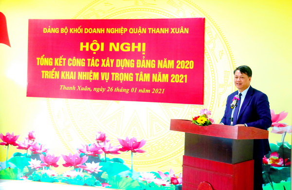 Đồng chí Nguyễn Văn Tiến – Phó Bí thư thường trực Quận uỷ Thanh Xuân phát biểu chỉ đạo tại hội nghị.