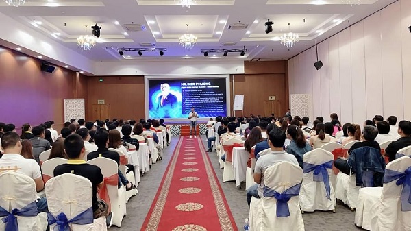 Tổ chức Lion Group chưa được cấp phép tại Việt Nam nhưng tổ chức nhiều hội thảo, chương trình