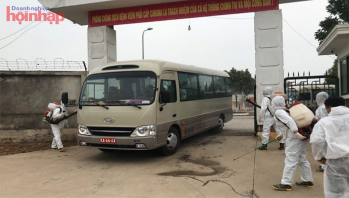 Phương tiện được khử khuẩn toàn bộ trước khi quay về tỉnh Cao Bằng.