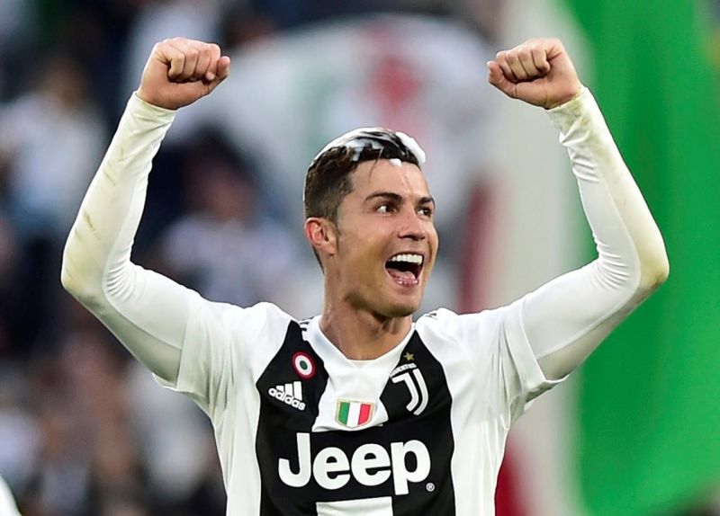 Cristiano Ronaldo tiếp tục góp mặt ở top 3 cầu thủ châu Âu hay nhất trong 10 năm qua