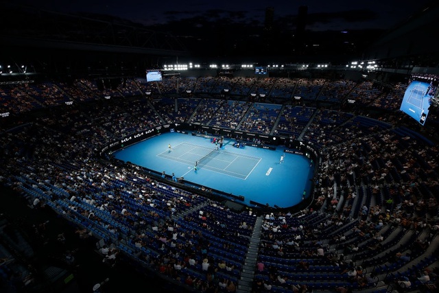 Số ít khán giả được vào sân xem trận đấu bán kết hai nội dung đơn nam Australian Open