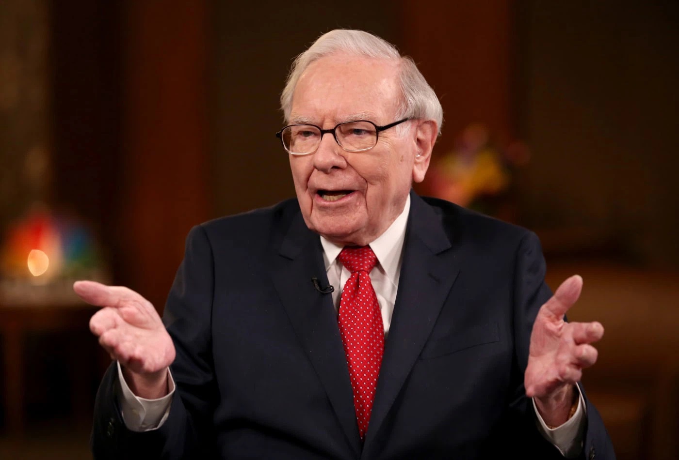 Huyền thoại trong giới tài chính Warren Buffett