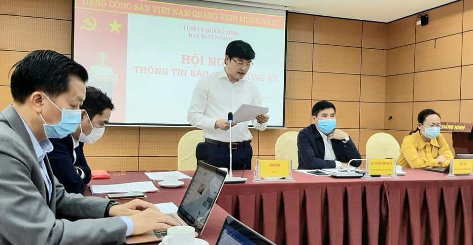 Lãnh đạo Sở Y tế báo cáo tình hình phòng chống dịch trên địa bàn tỉnh Quảng Ninh