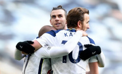 Bale bất ngờ trở lại giải cứu mùa giải của Tottenham
