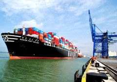 Tàu biển quốc tế đến Việt Nam giảm 6% trong 2 tháng đầu năm 2021