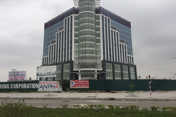 Tòa nhà CNTT đang trong giai đoạn hoàn thiện