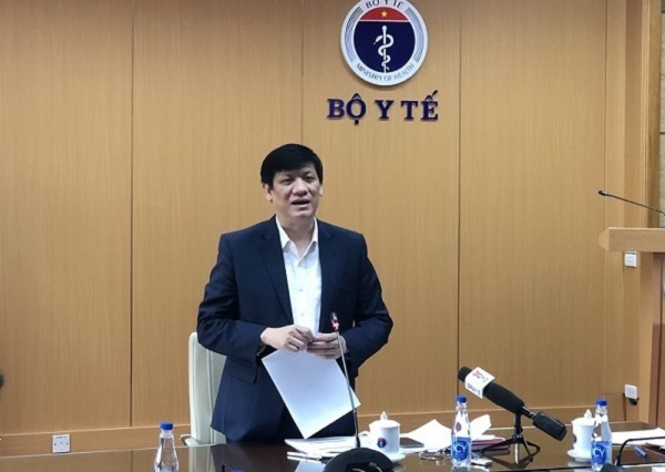 GS. TS. Nguyễn Thanh Long, Bộ trưởng Bộ Y tế nhấn mạnh khẳng định việc tiêm vaccine không bảo đảm phòng bệnh 100%. Theo thông tin của nhà sản xuất thì vaccine của Pfizer có hiệu quả bảo vệ trên 90%, vaccine AstraZeneca là 76% mũi 1, 81% mũi 2