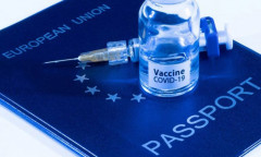 "Hộ chiếu vắc xin" liệu có là "ánh sáng cuối đường hầm" cho du lịch toàn cầu?