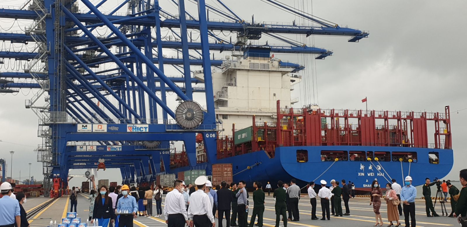 Thăm quan công ty TNHH Cảng container quốc tế Tân Cảng – Hải Phòng.