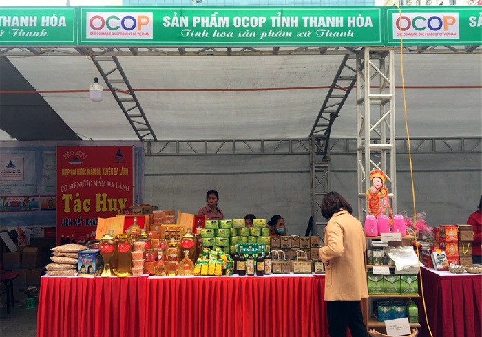 Các sản phẩm Ocop Thanh Hóa tham gia gian hàng ở hội chợ. Ảnh: Internet