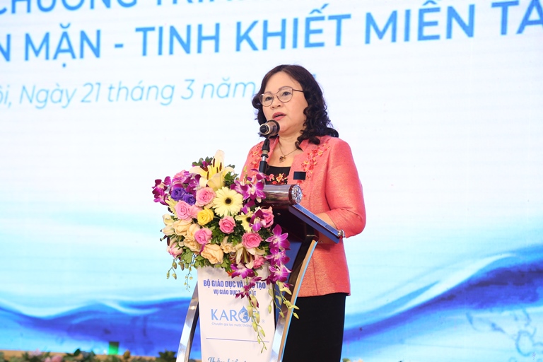 Bà Ngô Thị Minh - Thứ trưởng Bộ Giáo dục và Đào tạo phát biểu
