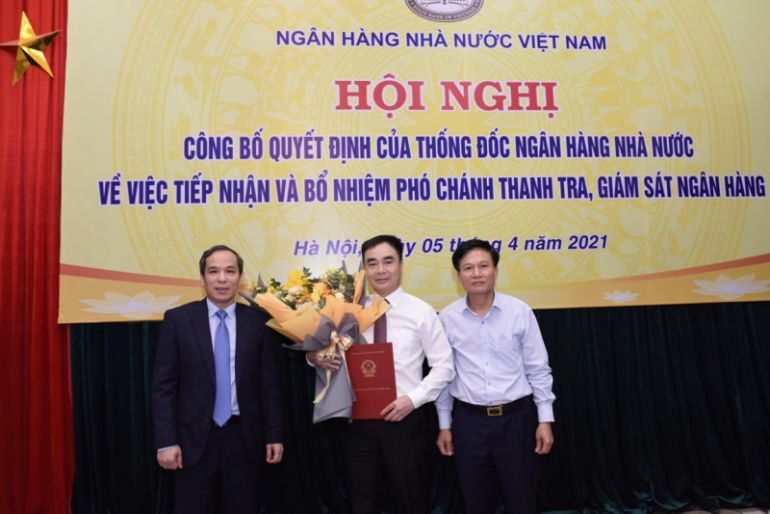 Ngân hàng Nhà nước Việt Nam (NHNN) đã tổ chức Lễ công bố và trao Quyết định tiếp nhận và bổ nhiệm Phó Chánh Thanh tra, giám sát ngân hàng thuộc Cơ quan Thanh tra, giám sát ngân hàng, NHNN.