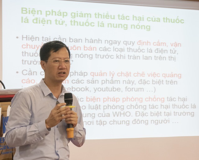 Bác sĩ Vũ Văn Thành nói về tác hại của các sản phẩm thuốc lá mới.