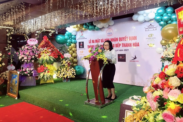 Bà Lê Thị Hương Giám đốc trung tâm đào tạo xúc tiến du lịch tỉnh Thanh Hóa phát biểu chỉ đạo tại buổi ra mắt hiệp hội