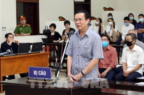 Bị cáo Nguyễn Chí Dũng trả lời Hội đồng xét xử
