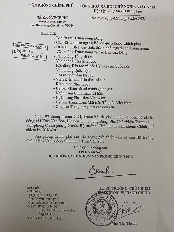 Văn bản giới thiệu chữ ký của Bộ trưởng, Chủ nhiệm Văn phòng Chính phủ Trần Văn Sơn