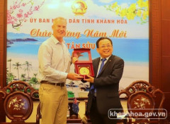 Lãnh đạo tỉnh Khánh Hòa tiếp Phó Đại sứ Australia tại Việt Nam