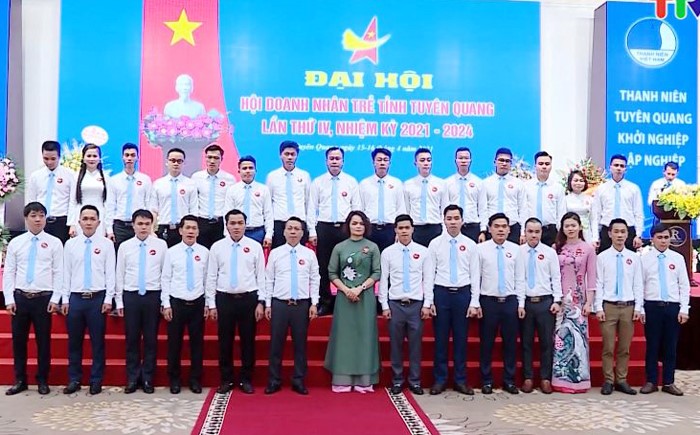 BCH Hội Doanh nhân trẻ tỉnh Tuyên Quang khoá IV, nhiệm kỳ 2021 – 2024 ra mắt Đại hội.