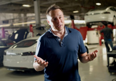Sau tai nạn xe Tesla, tài sản của Elon Musk hụt gần 6 tỷ USD