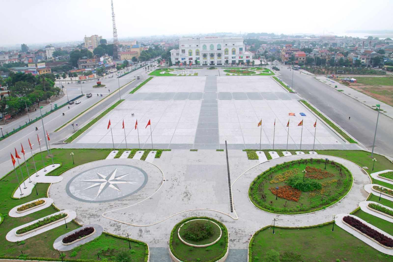 Quảng trường Hùng Vương tại trung tâm thành phó Việt Trì.