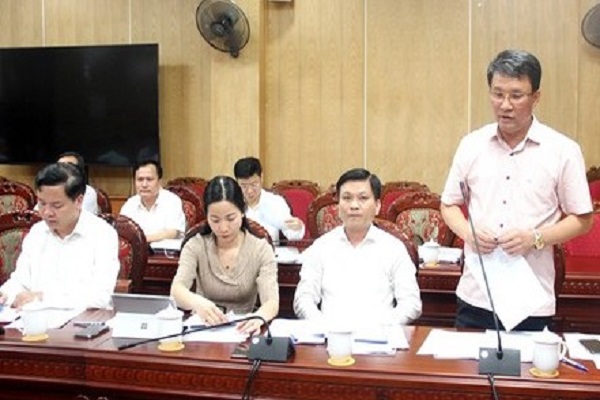 Chủ tịch UBND thị xã Nghi Sơn phát biểu tại hội nghị