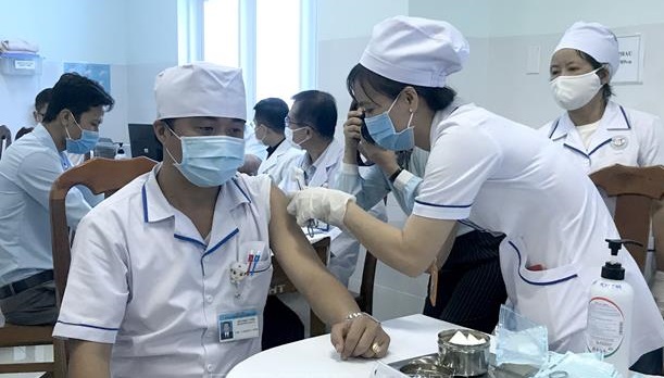 Tiêm vaccine phòng Covid-19 đợt 1 đã được thực hiện tại tỉnh Vĩnh Long trong ngày 20/04/2021