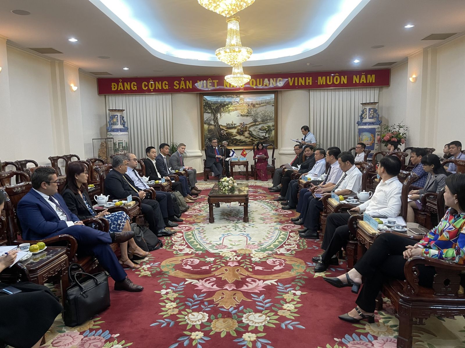 Toàn cảnh buổi làm việc giữa UBND tỉnh Đồng Nai và Đại sứ quán Phần Lan tại Việt Nam