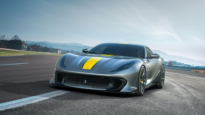 Những hình ảnh chính thức đầu tiên về phiên bản đặc biệt giới hạn mới nhất của Ferrari đã được công bố trong quá trình chuẩn bị cho buổi lễ ra mắt toàn cầu