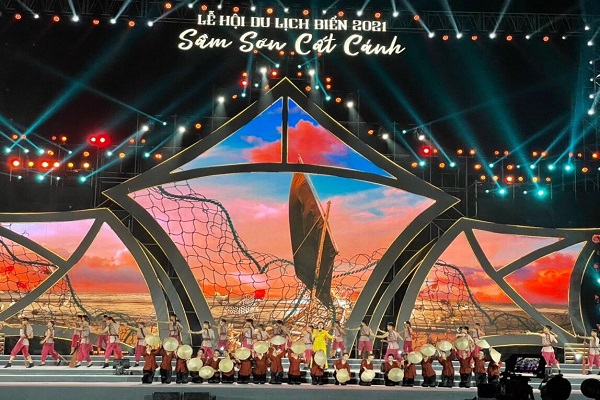 Khai mạc Lễ hội du lịch biển Sầm Sơn với chủ đề “Sầm Sơn cất cánh”