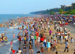 Nghệ An quyết định dừng các hoạt động lễ hội du lịch biển Cửa Lò, Quỳnh Lưu